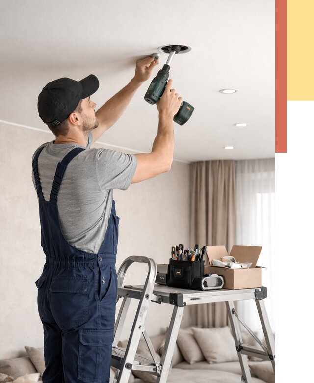 Установка и монтаж точечных светильников в натяжной потолок в Сосновоборске от 1862 руб. | ОТДЕЛОЧНИК-Ссб